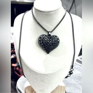 Elegant Black Heart Pendant Necklace